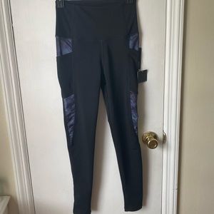 BSP Better Sports Performance Black Leggings With Blue Camo Prints